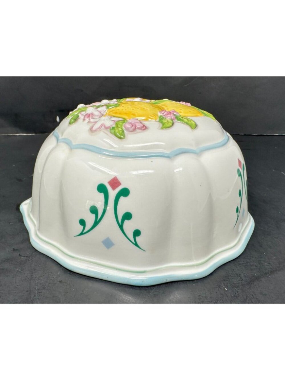 LE CORDON BLEU LEMONS Porcelain Mould Wall Decor Kitchen Home Franklin Mint - Picture 5 of 7